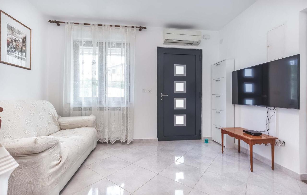 Rino Apartment *